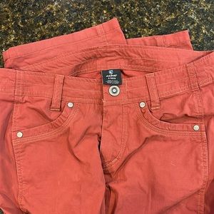 Sz 2 women’s Kühl Legendary pants (red/brick)